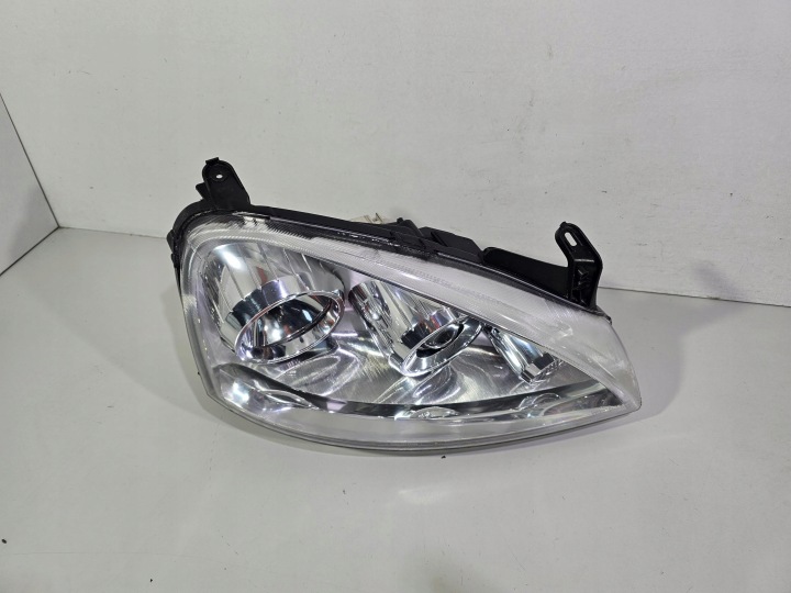 OPEL CORSA C 00-09R PHARES AVANT GAUCHE DROITE EUROPE EUROPE
