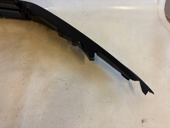 VW TOUAREG III 760 LIFT 23- R-LINE GRILLE CALANDRE RADIATEUR 760853651AJ