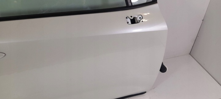 TOYOTA COROLLA E21 PORTES AVANT DROIT 089 (T475)