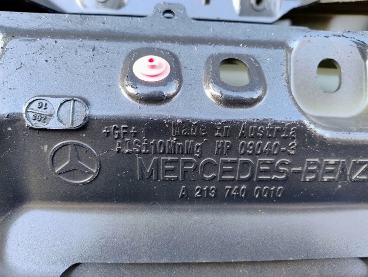 COUVERCLES DE COFFRE COUVERCLES DE COFFRE MERCEDES W213 UNIVERSEL E-KLASA