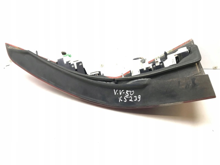 VOLVO V50 2004 GAUCHE CÔTÉ PHARE ARRIÈRE