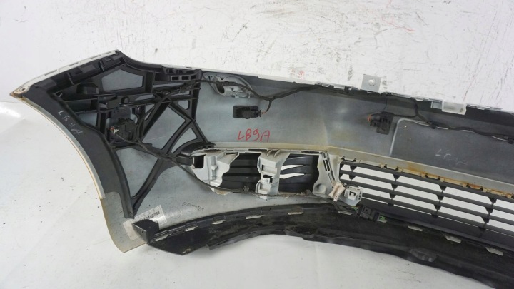 PARE-CHOCS AVANT AVANT VW GOLF 5 V 5+ PLUS LIFT 09-12 PDC LB9A 5M0807221N