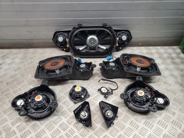 MERCEDES-BENZ CL C216 A2218208102 HAUT-PARLEURS