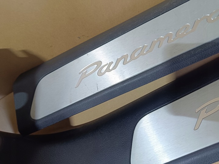 MOULURE REVÊTEMENT SEUIL GAUCHE DROITE 971 PANAMERA 4S 971863483 971863484