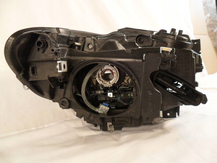 PROJECTEUR AVANT CÔTÉ GAUCHE BMW 1 F20 F21 7229679 XÉNON ROTATIF