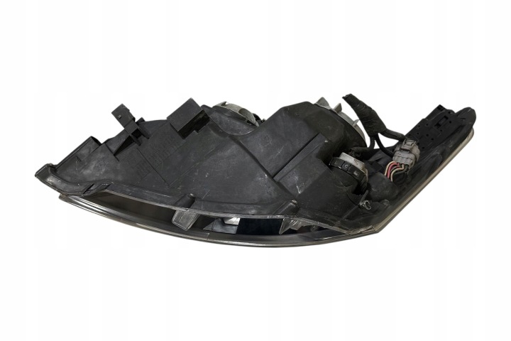 PROJECTEUR TOYOTA AVENSIS T270 1000017685