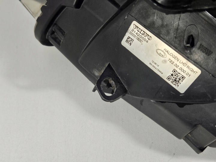 PHARE DROITE AVANT AVANT VOLVO V40 2012- ORDINAIRE POUCES EUROPE