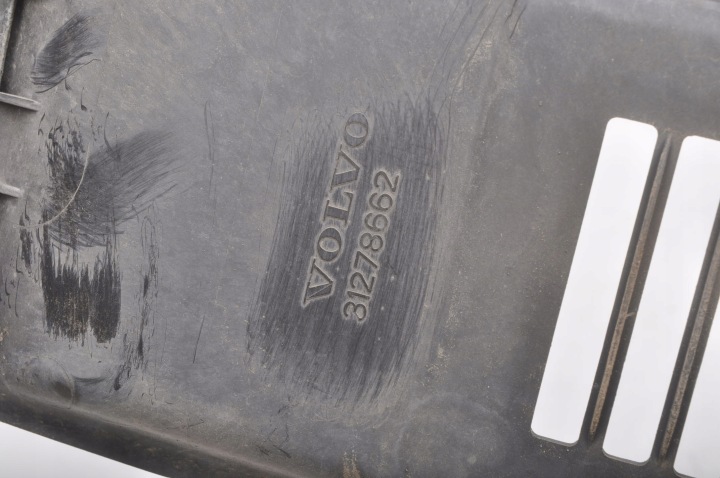VOLVO C30 S40 V50 C70 PROTECTION PANNEAU AVANT LIFT 31278662