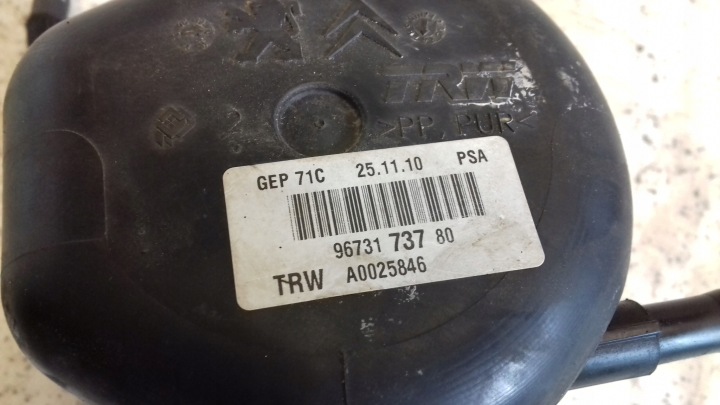 POMPE WSPOMAGNIA A0025846 9673173780 CITROEN C5 III X7 1.6 THP 07