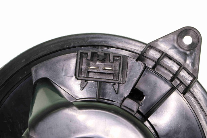 VENTILATEUR INTÉRIEUR VEMO FORD FOCUS I MONDEO III TRANSIT CONNECT V25-03-1628