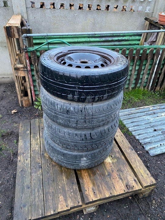 TIRES ON FELGACH STEEL 