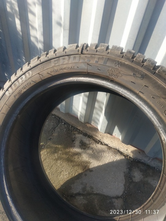 Winter Tact FROSTI 3 XL 215/45R17 8mm