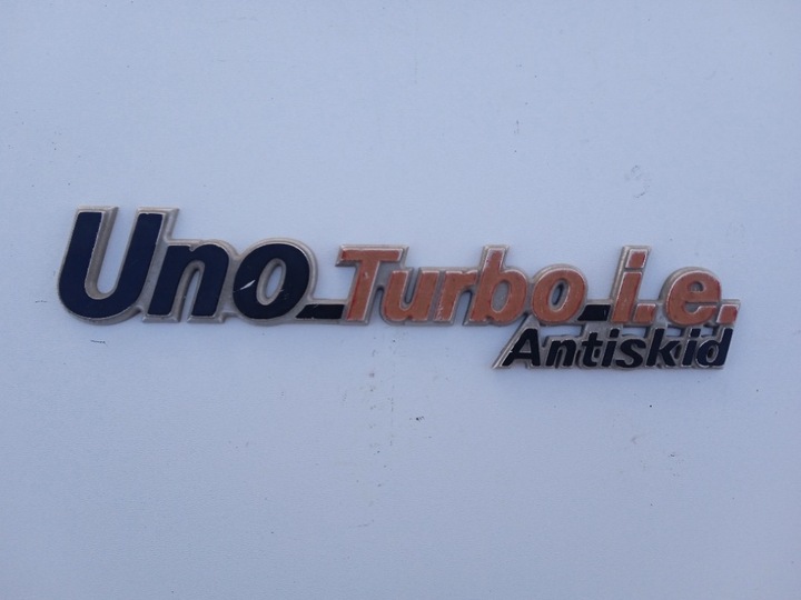 SIGN EMBLEM UNO TURBO I.E. ANTISKID 7642918 