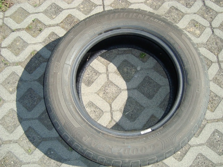 VENDO NEUMÁTICOS DE VERANO 215/65/17 GOODYEAR 