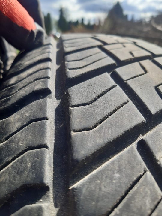 2xGOODRIDE SU307 AWD 235/75R15 105H 6mm całoroczne