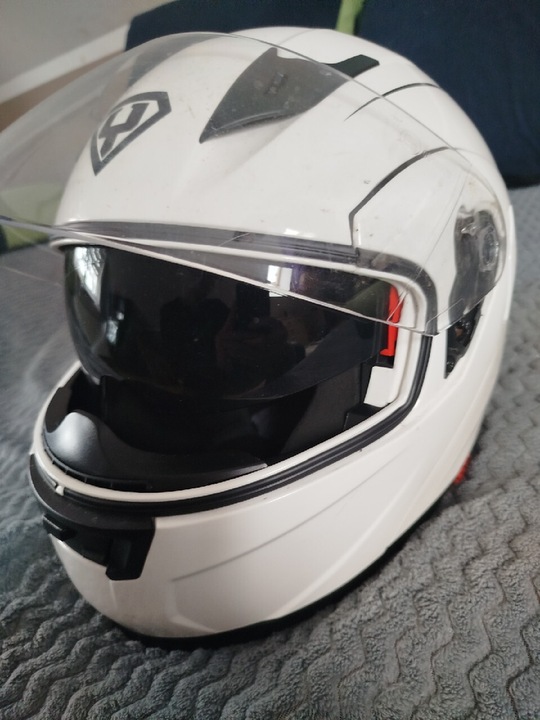 CASCO PARA MOTOCICLETA CON TAPAOBJETIVO BIA 