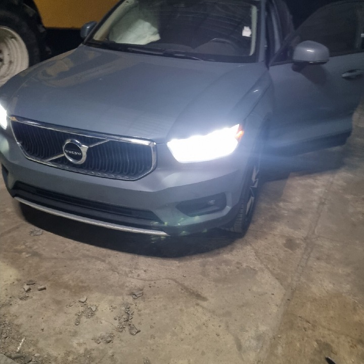 VOLVO XC 40 II T5, COLOR 728 JUEGO PARTE DELANTERA 