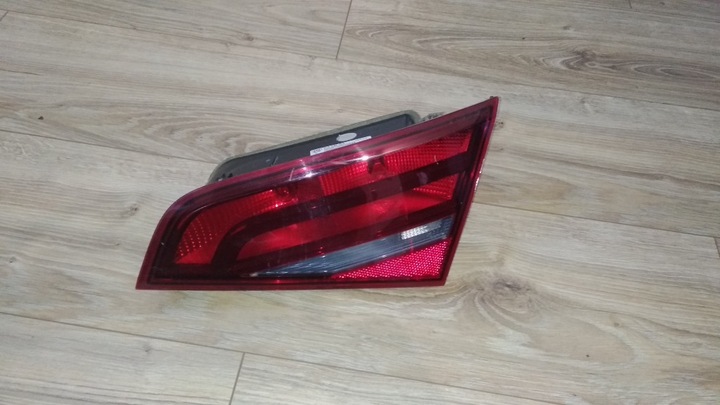 AUDI A3 8V FARO DE TAPA DE MALETERO DERECHA  8V4945094 