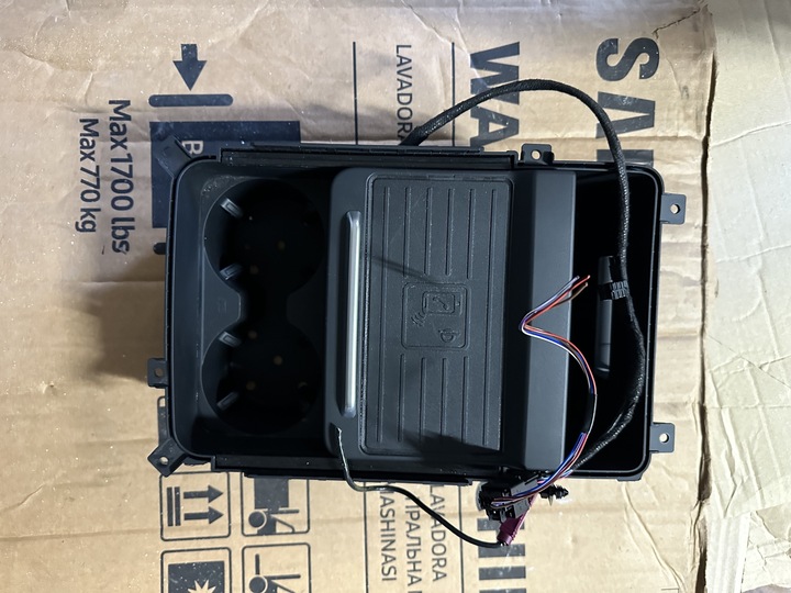 CHARGER INDUKCYJNA AUDI Q5 FY 80A035502 