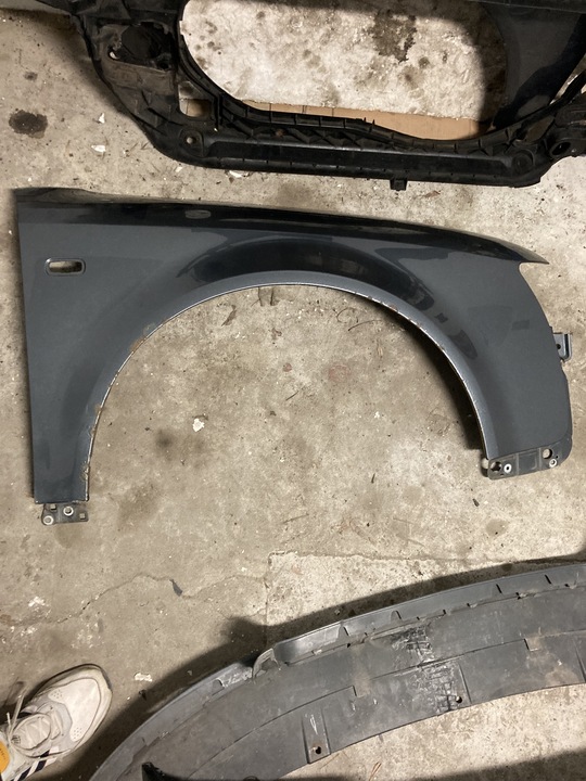 AUDI A4 B6 WING RIGHT FRONT 