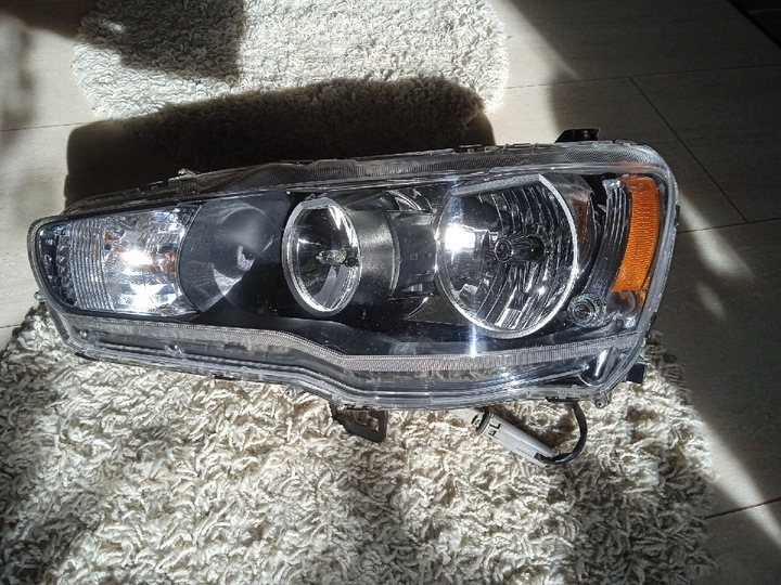 MITSUBISHI LANCER 07-14  LAMP LEFT 