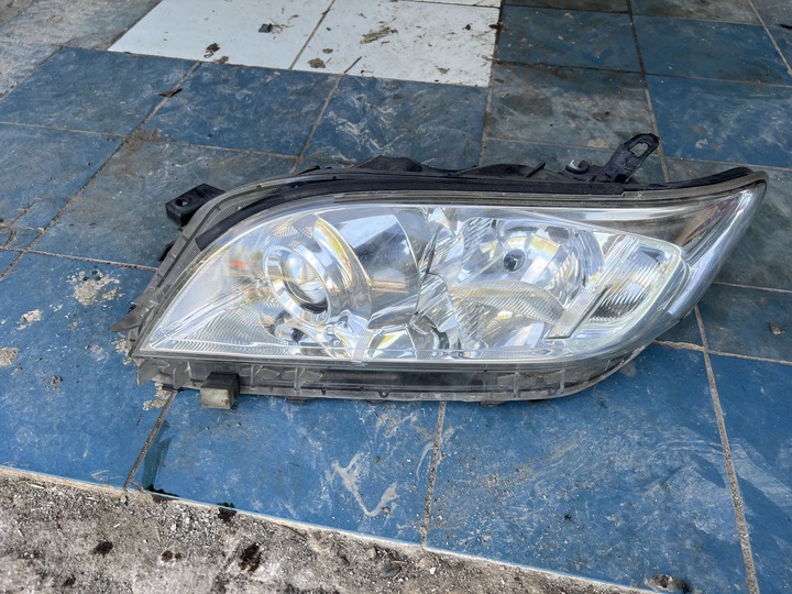 LAMP FRONT RIGHT DO TOYOTA RAV 4 FACELIFT 09- 