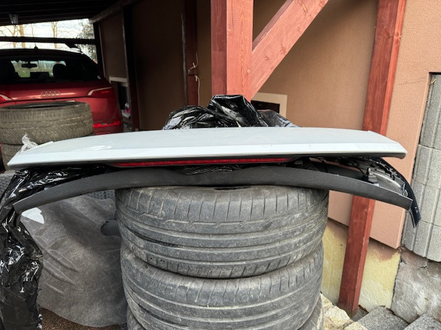 SPOILER DE TAPA AUDI Q3 83A JUEGO - 83A827939 