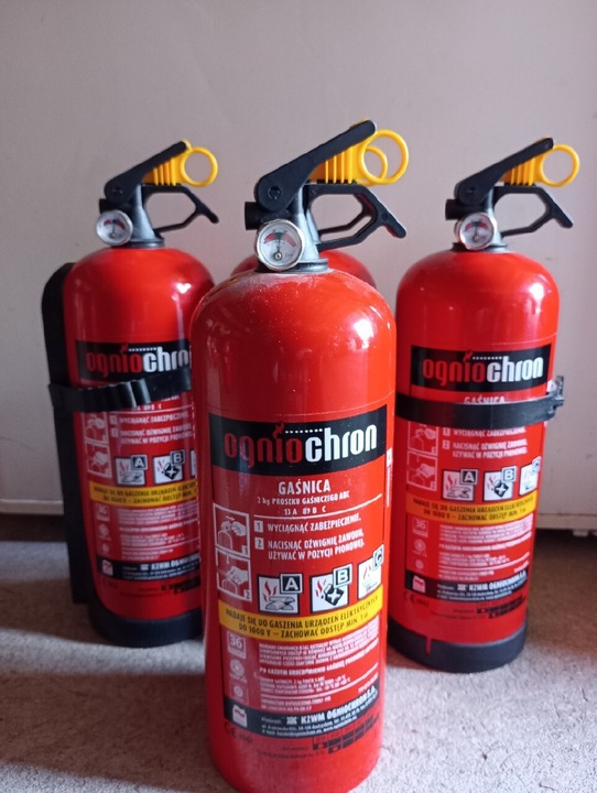 EXTINGUIDOR DE POLVO 2KG ABC  / LEGALIZACJA MANTENIMIENTO 