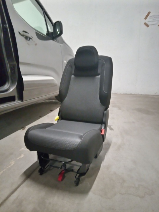 SEATS 3 ROW TOYOTA PROACE CITY VERSO LONG 