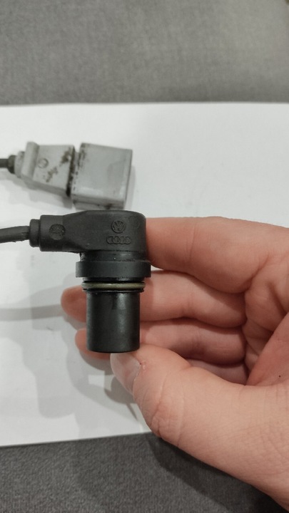 SENSOR POSICIÓN DE EJE CIGÜEÑAL 06A 906 433 L 