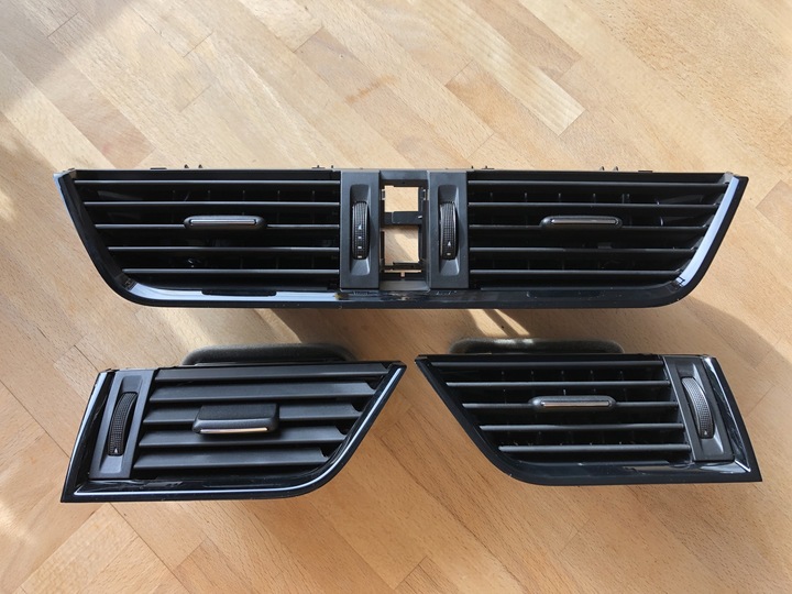 SKODA OCTAVIA 3 III DEFLECTORS AIR GRILLES DIFFUSOR 