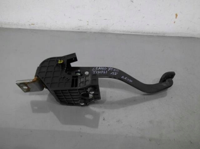 фото №1, Педаль сцепления ssangyong tivoli 1.6 xdi