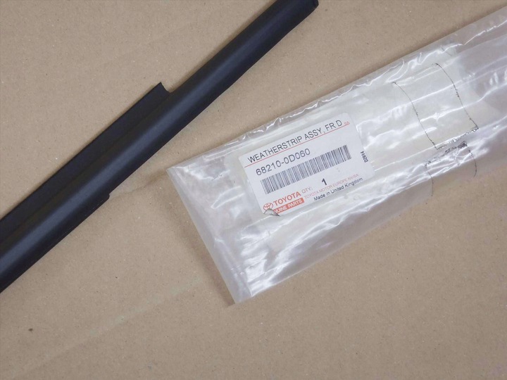 фото №3, Yaris ii 05-11 ущільнювач ущільнювач скла скло двері перед