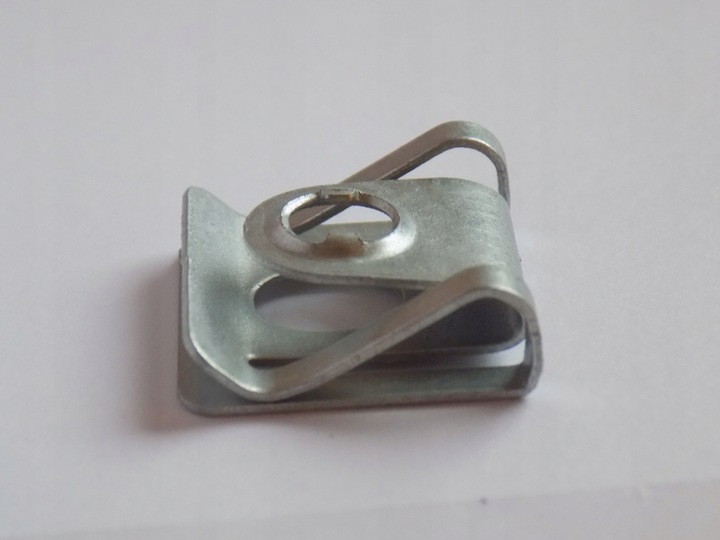 фото №3, Audi 100 a4 a6 a8 passat кліпса пластина захисні накладки