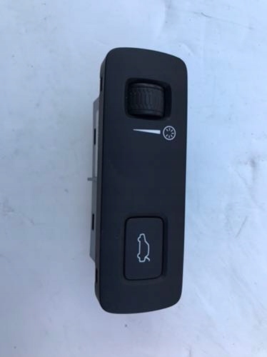 фото №1, Volvo xc90 кнопка замыкание крышки 31376510 2016-