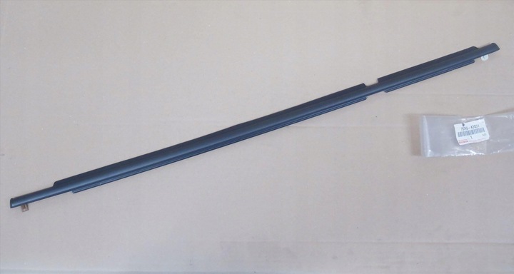 фото №3, Rav4 05-12 прокладка ущільнювач ущільнювач скла скла скло двері планка зад ліва