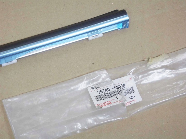 фото №3, Lexus is f 07-14 планка уплотнитель стекла стекло дверь хром