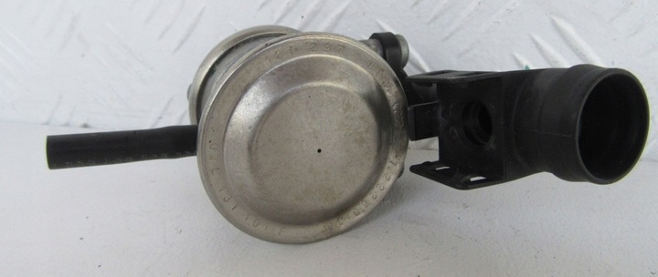 фото №7, Клапан egr audi rs4 rs5 4.2 fsi 07l131101f