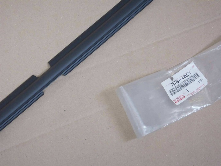 фото №4, Rav4 05-12 прокладка ущільнювач ущільнювач скла скла скло двері планка зад ліва