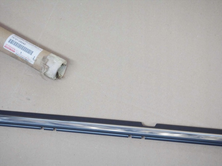 фото №3, Avensis t27 08-18 планка хром прокладка дверь зад