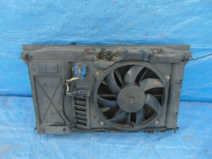 фото №1, Peugeot 308 1.6 16v pas переднее радиаторов комплект