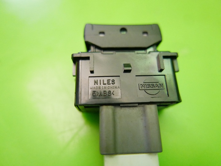 фото №10, Перемикач обігріву сидіння nissan qashqai ii j11