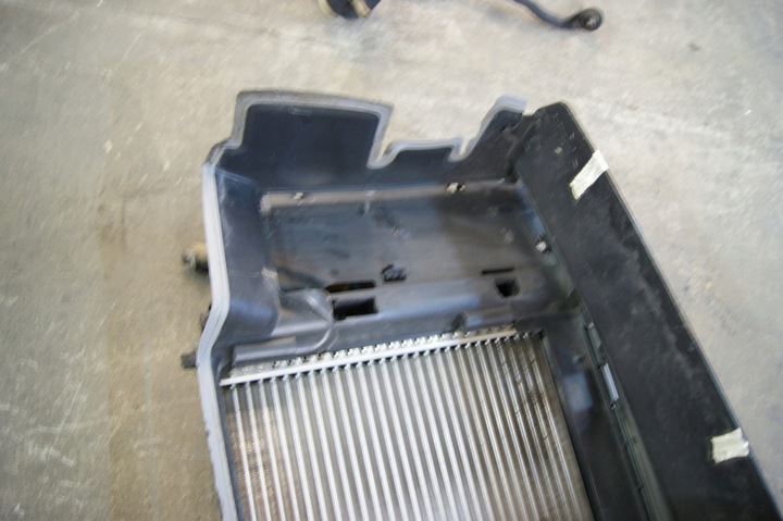 фото №7, Renault kangoo iii z.e. zoe pas перед радіаторів