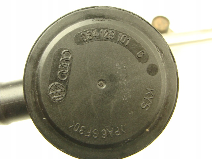 фото №5, Трубка вентиляция картера audi rs6 4.2 bcy 077103212