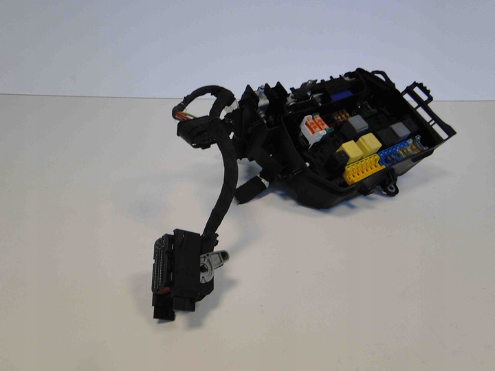 фото №7, Mercedes gla x156 коробка корпус запобіжник 156