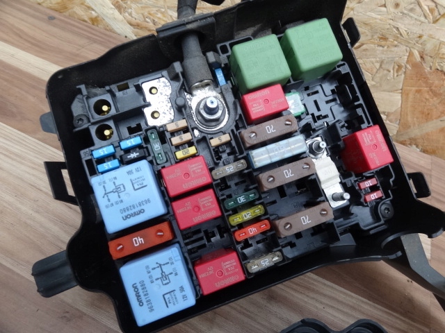 фото №2, Citroen c-elysee 1,6 vti коробка предохранителей