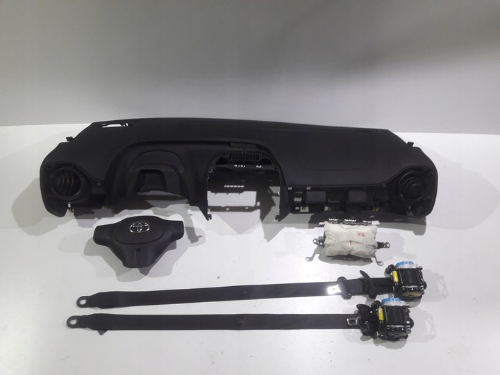 фото №1, Toyota aygo панель консоль подушка безопасности подушки ремни