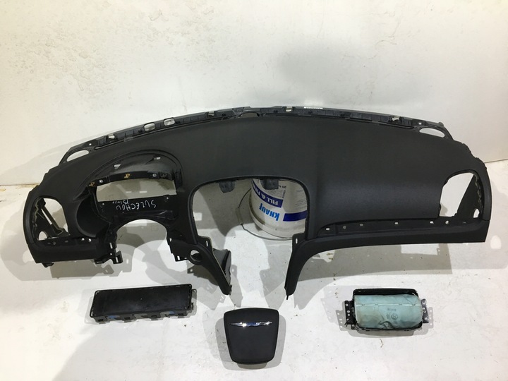 фото №1, Chrysler 300c 16r панель консоль подушка безпеки ремені