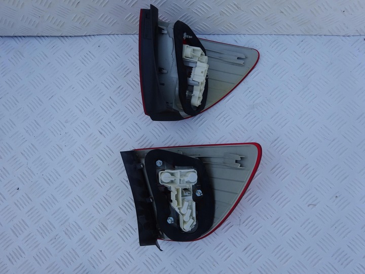 фото №7, Bmw 3 e91 рестайлінг 08-11 lci led лампа права зад