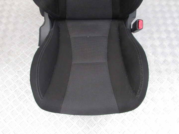 фото №3, Сидіння обшивка правий hyundai i30 ii 13r